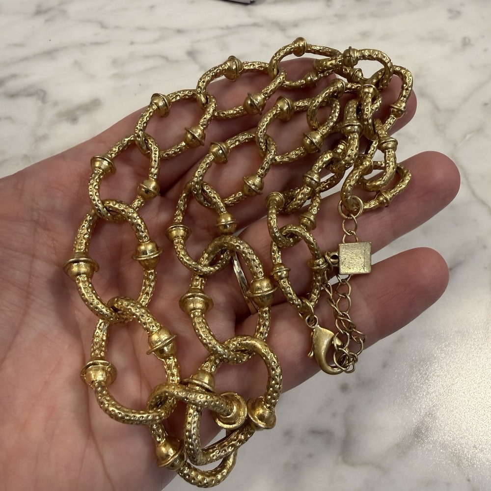 Oscar De La Renta Signed Chunky Hammered Gold Tone Chain Necklace 16-19" - Picture 2 of 5